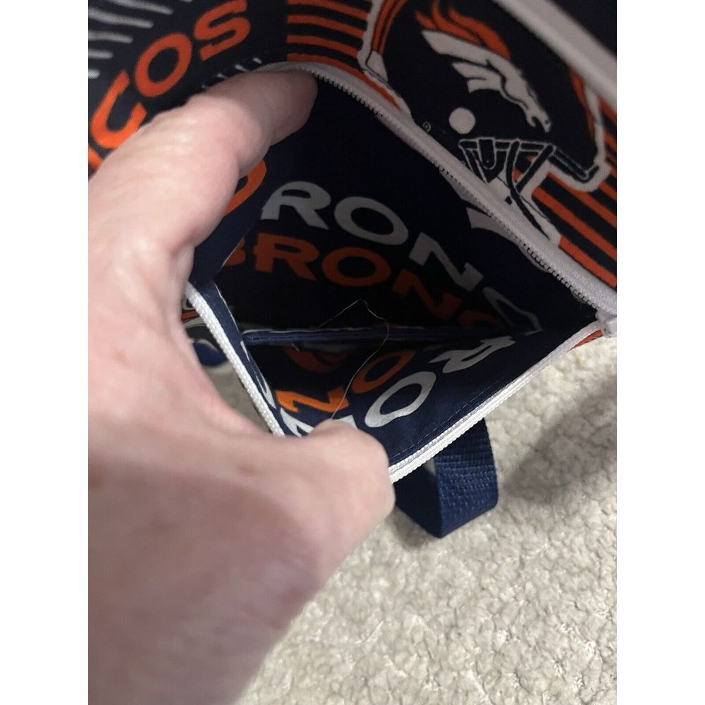 Bronco Inspired Crossbody Bag - Picture 4 of 4